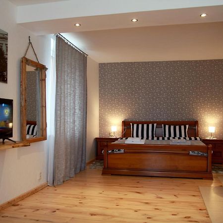 לייפאז'ה Emilie'S Apartments מראה חיצוני תמונה