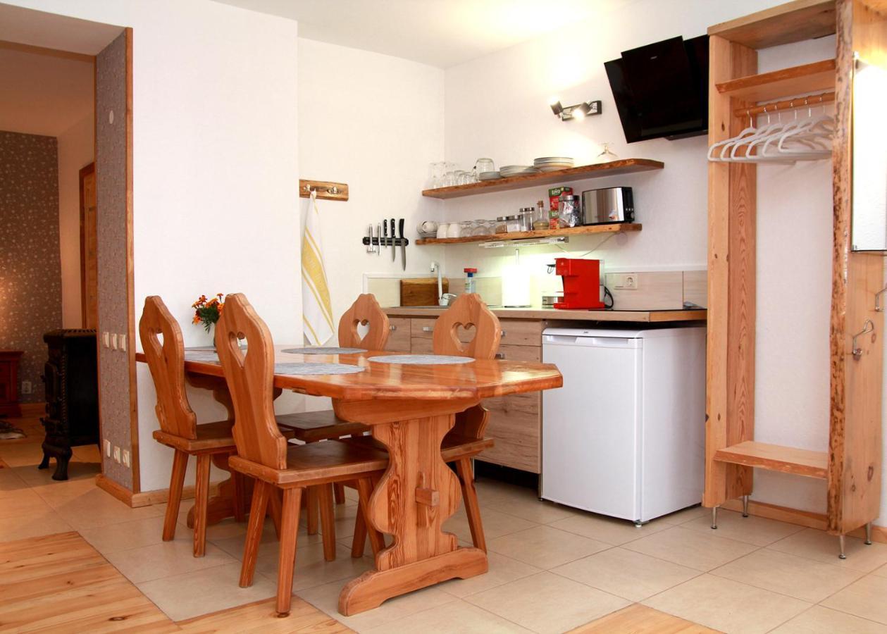 לייפאז'ה Emilie'S Apartments מראה חיצוני תמונה